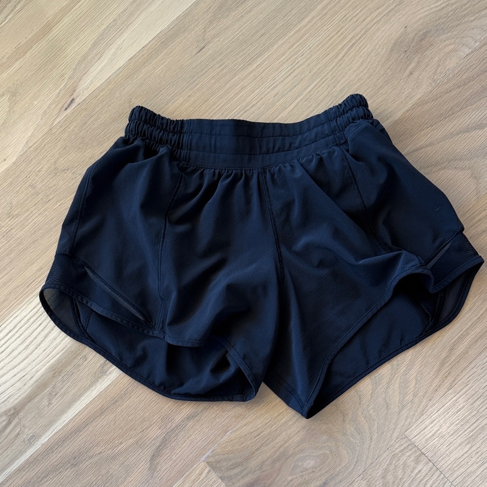lululemon black hotty hot shorts 4 inch lowrise